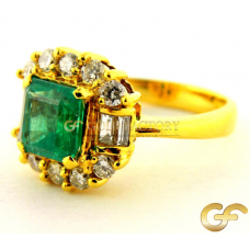 1.76ct Princess Cut Emerald Ring 1.76ct Princess Cut Emerald Ring